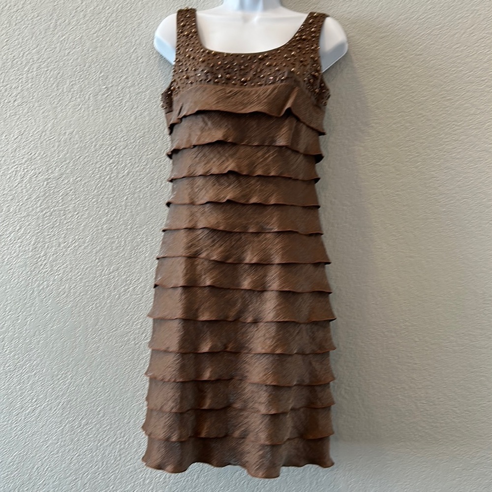 Gorgeous Jessica Howard Sleeveless Sheath Dress